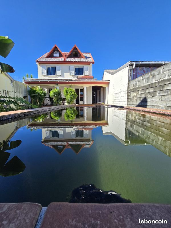 Maison 5 pièces 126 m² · à Saint-André · 126 m² · 290 000 €