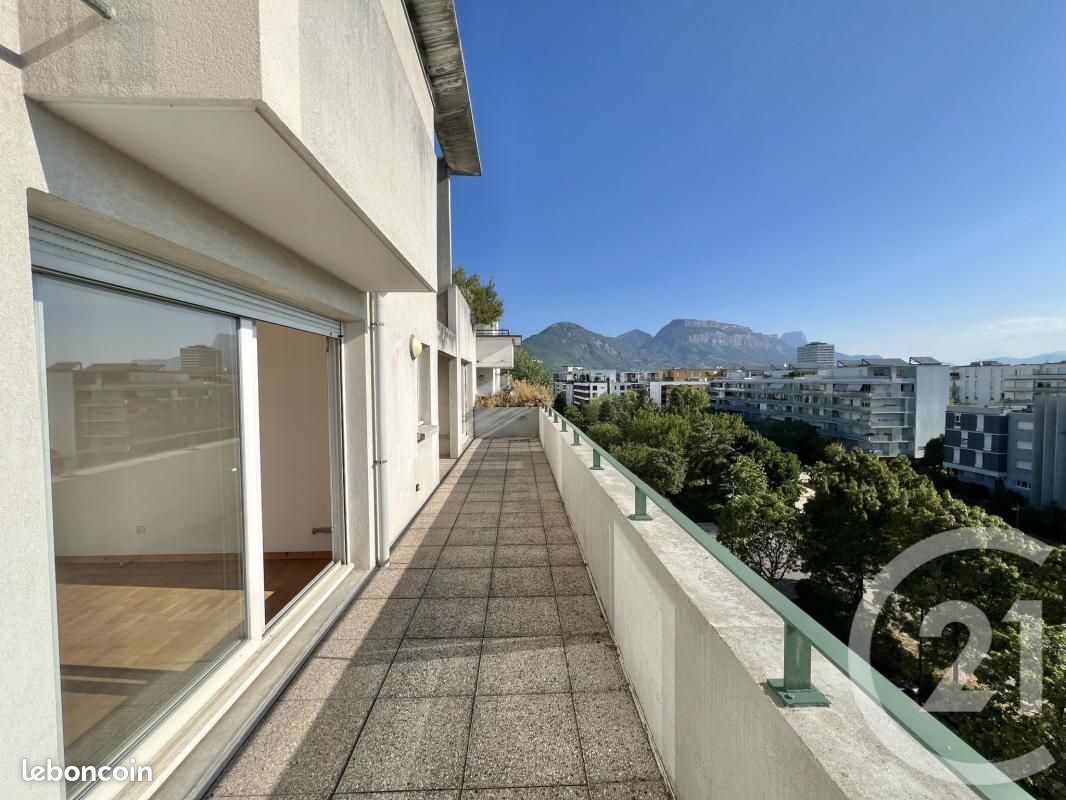 Appartement 3 pièces 70 m² · à Grenoble · 70 m² · 945 €