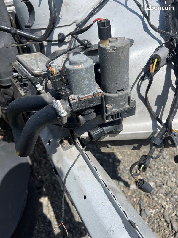 Pompe à eau auxiliaire électrique 320d e46 (image 1)