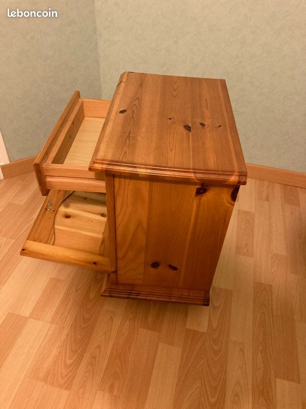 Table de chevet en pin (image 3)