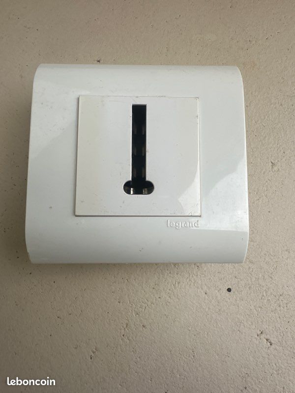 Prise Téléphone Legrand – Gamme Mosaic – Pour Ligne Fixe Ou ADSL
