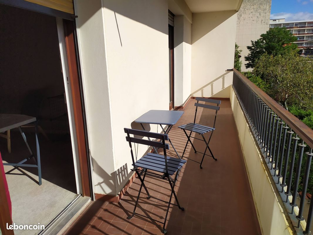 Appartement 1 pièce 14 m² · à Bron · 14 m² · 570 €/mois