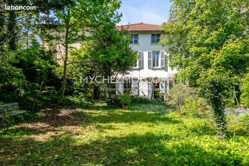 Maison 7 pièces 198 m² · à Oullins-Pierre-Bénite · 198 m² · 730 000 €