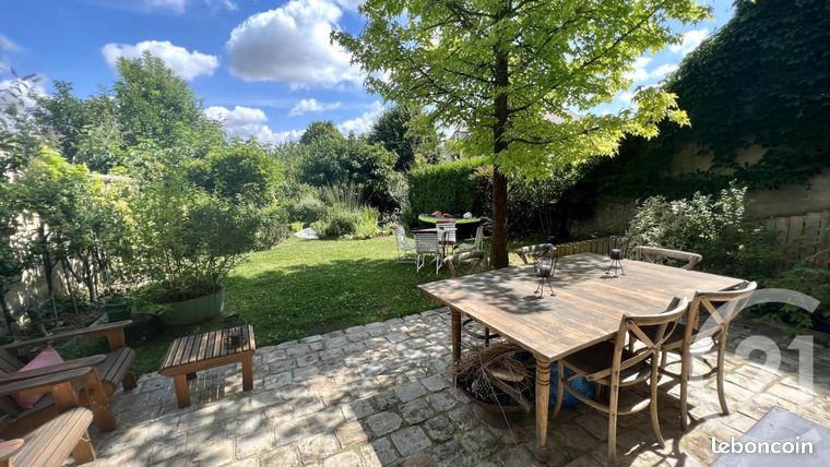 Maison 8 pièces 162 m²