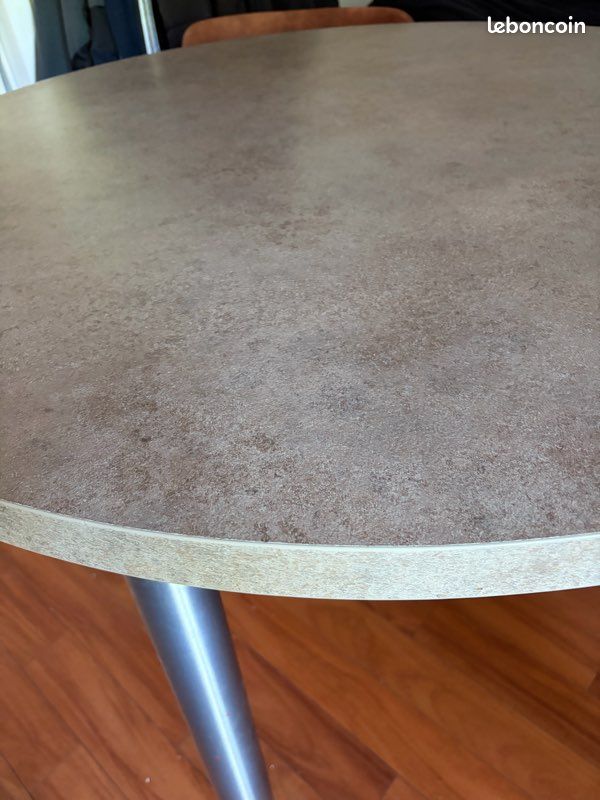 Table ronde (image 3)