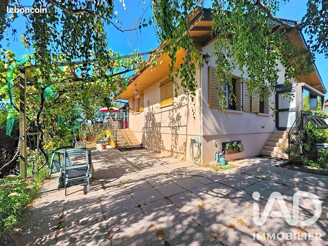 Maison 7 pièces 190 m² · à Cranves-Sales · 190 m² · 590 000 €
