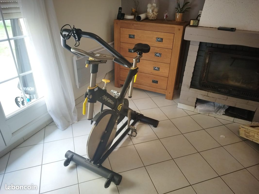 Vélo RPM professionnel LeMonde fitness (image 2)