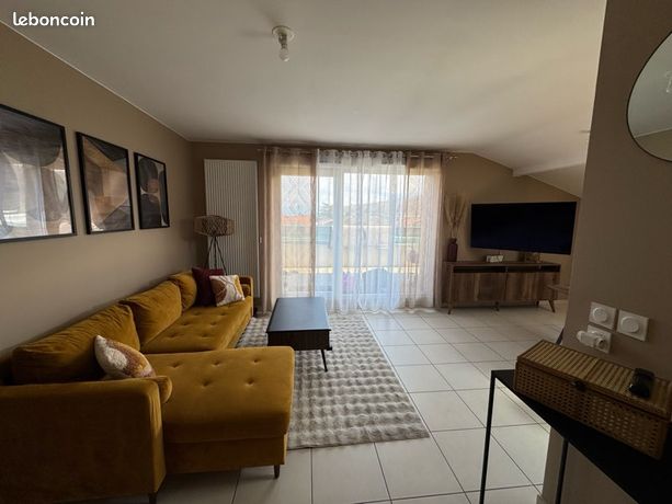 Apparemment meublé en location