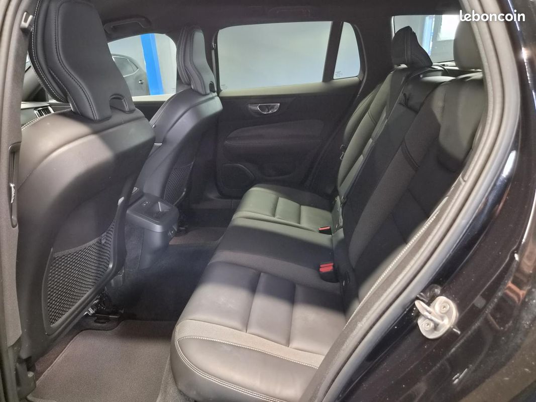 VOLVO V60 2.0 B4 197 Hybrid Style Dark Geartronic BVA (image 15)