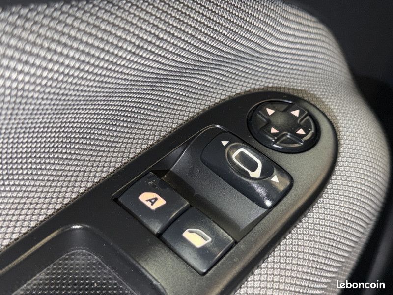 Citroen C3 PICASSO 1.6 HDI90 CONFORT à partir de 146,90 /mois (image 25)