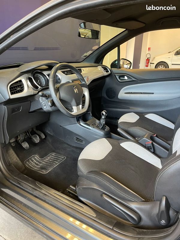 CITROEN DS3 1.2 82ch - 2014 - 142 000 km - Distribution OK - Suivi Citroën (image 9)