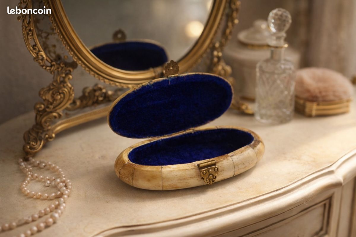 Boîte à Bijoux Ancienne En Métal – Style Victorien Argenté – Occasion à Restaurer