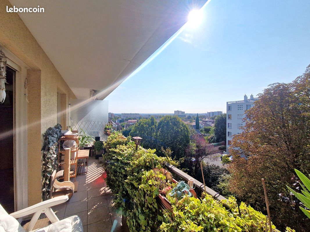 Appartement 4 pièces 74 m² · à Thiais · 74 m² · 220 000 €