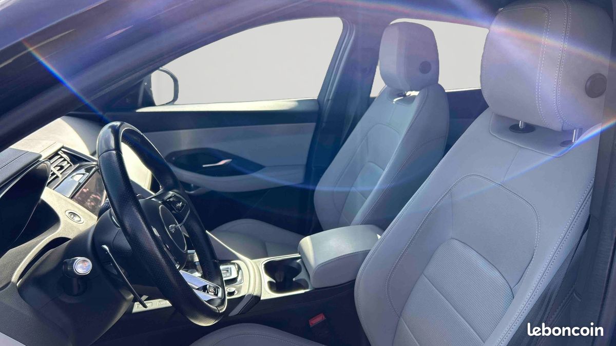 JAGUAR E-Pace P300e ch PHEV AWD BVA R-Dynamic S (image 11)