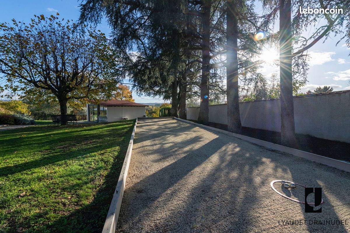 Propriété 5 pièces 172 m² (image 9)