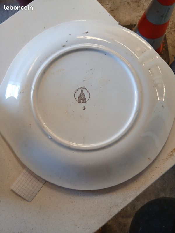 Plat de service avec batrau deux mâts (image 2)
