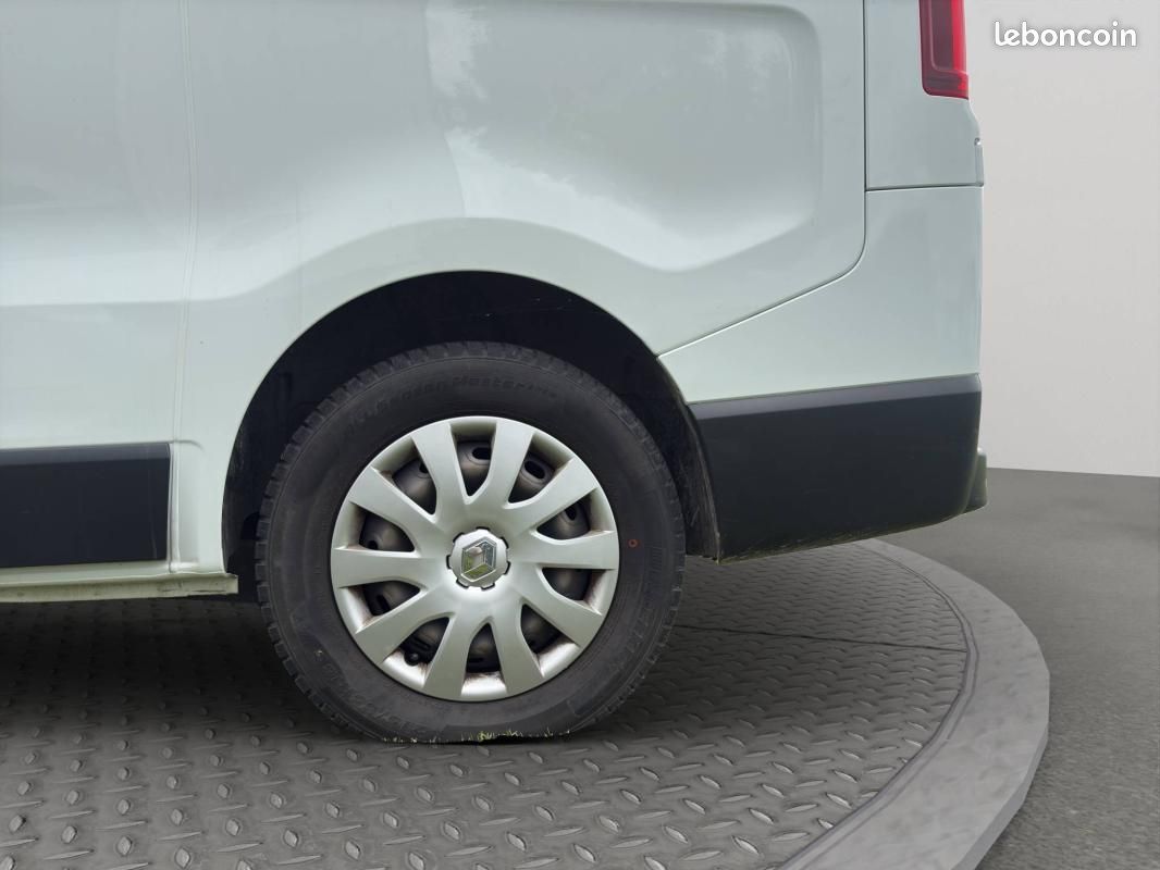 Renault Trafic III 1.6 dCi 125 Energy L1 Life 9PL (image 25)