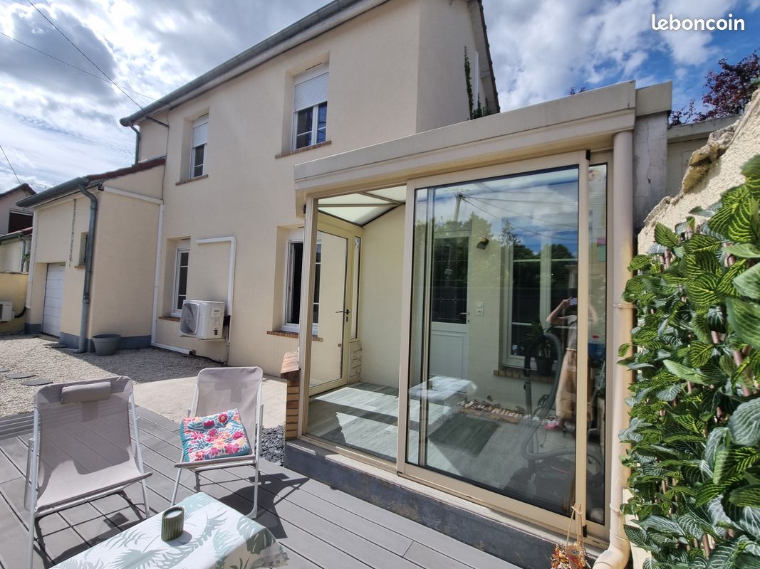 Maison 5 pièces 80 m² · à Sainte-Savine · 80 m² · 215 000 €