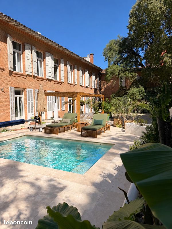 Maison 10 pièces 410 m² · à Montauban · 410 m² · 1 090 000 €