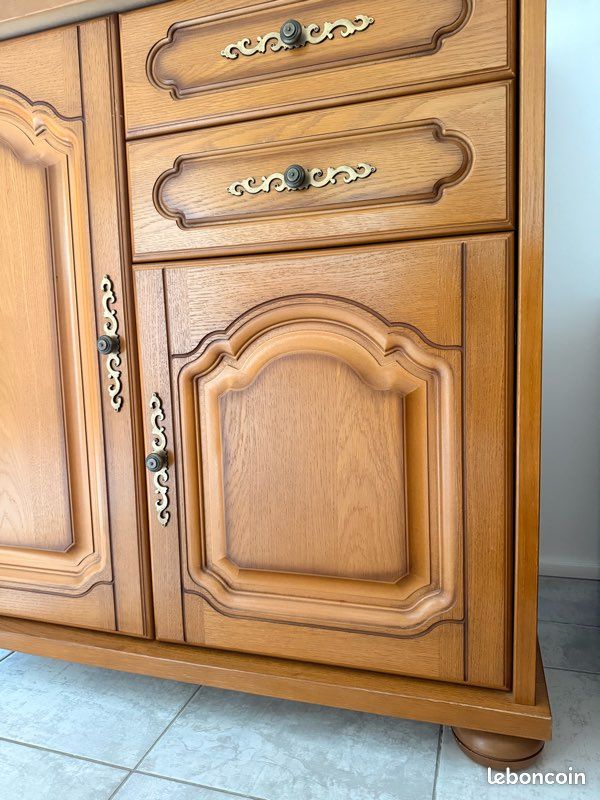 Buffet en bois classique (image 3)