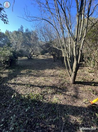 Terrain 304 m² Nimes