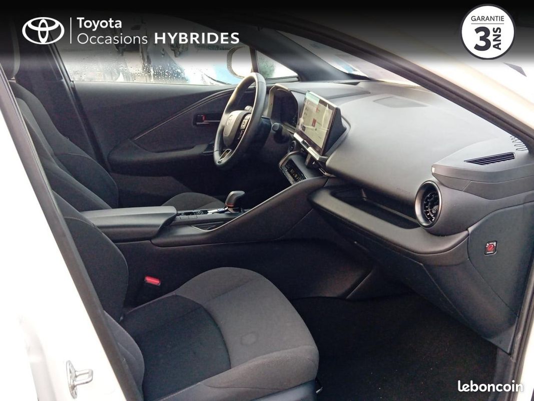 Toyota C-HR 1.8 Hybride 140ch Design MY25 (image 30)