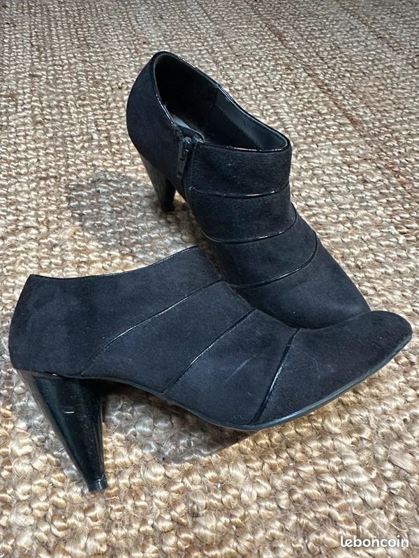Bottes Femme Marks & Spencer - Simili Daim Noir - Talons Hauts - Taille UK 5 (38)