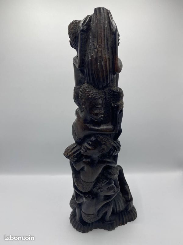 Sculpture africaine en bois sculpté – Composition de personnages enlacés – 41 cm (image 6)