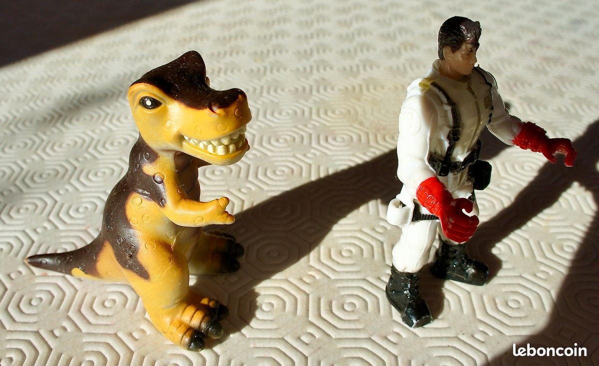 Camion transport dinosaure + dinosaure + personnage + armes (image 5)