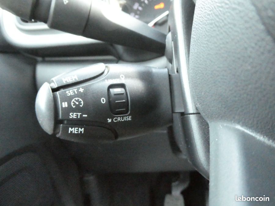 Citroën C3 Société 1.2 PureTech 83 Ph.2 FEEL NAV Radar 2PL 8950HT (image 17)