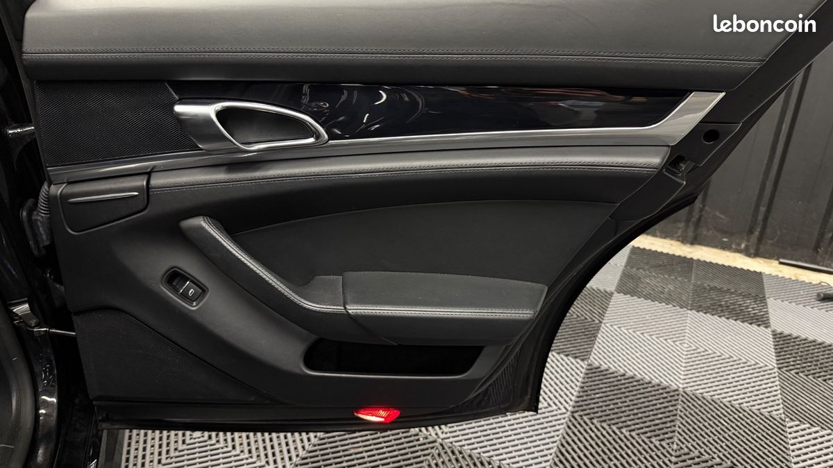 PORSCHE PANAMERA S HYBRID BVA / PACK CHRONO / TOIT OUVRANt (image 50)