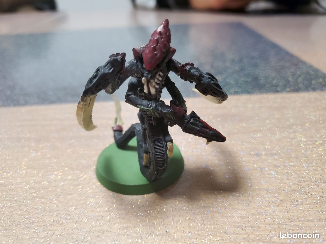 Warhammer 40K - Rôdeur Tyranide 3eme édition - monté et peint - très bon état (image 2)
