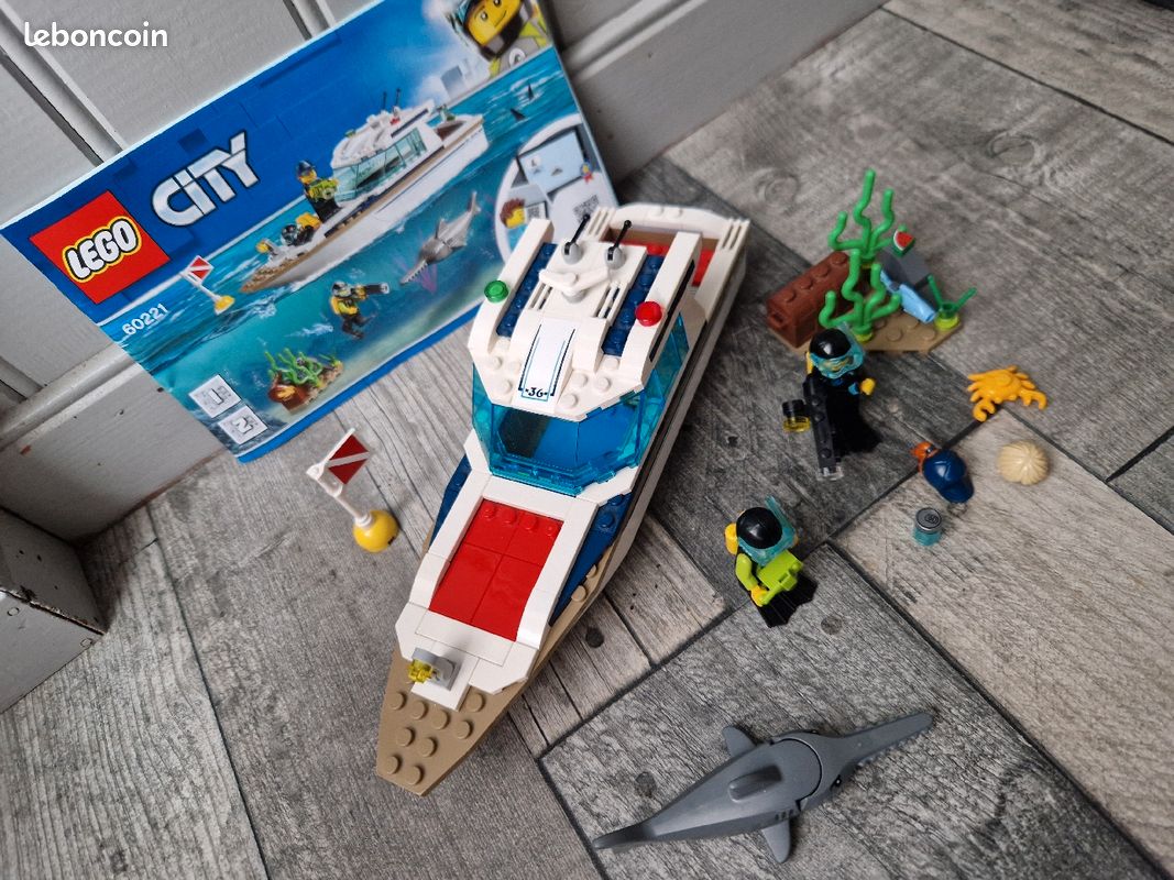Lego City 60221 Diving Yacht Jeux Jouets