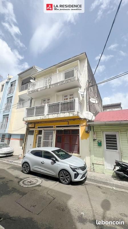 Immeuble 8 pièces 158 m² · à Fort-de-France · 158 m² · 230 000 €