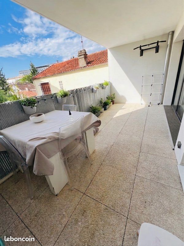 Appartement 4 pièces 77 m² · à Montreuil · 77 m² · 419 000 €