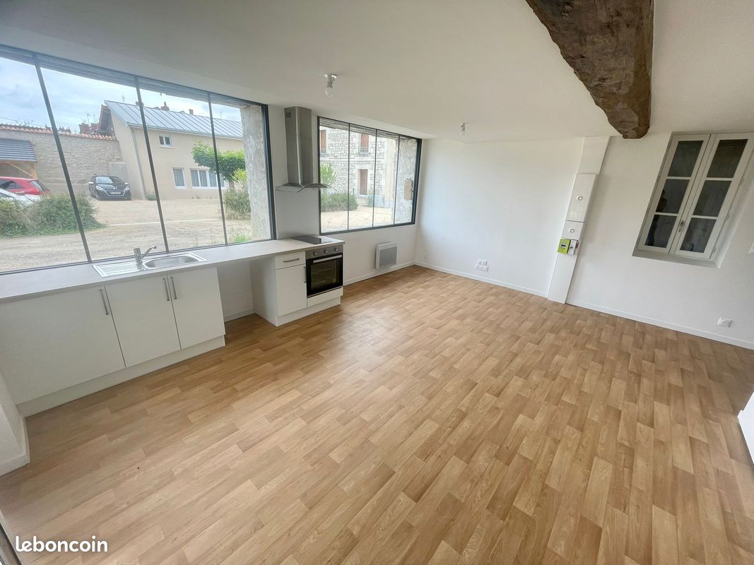 Appartement 3 pièces 57 m² · à Châtellerault · 57 m² · 518 €/mois