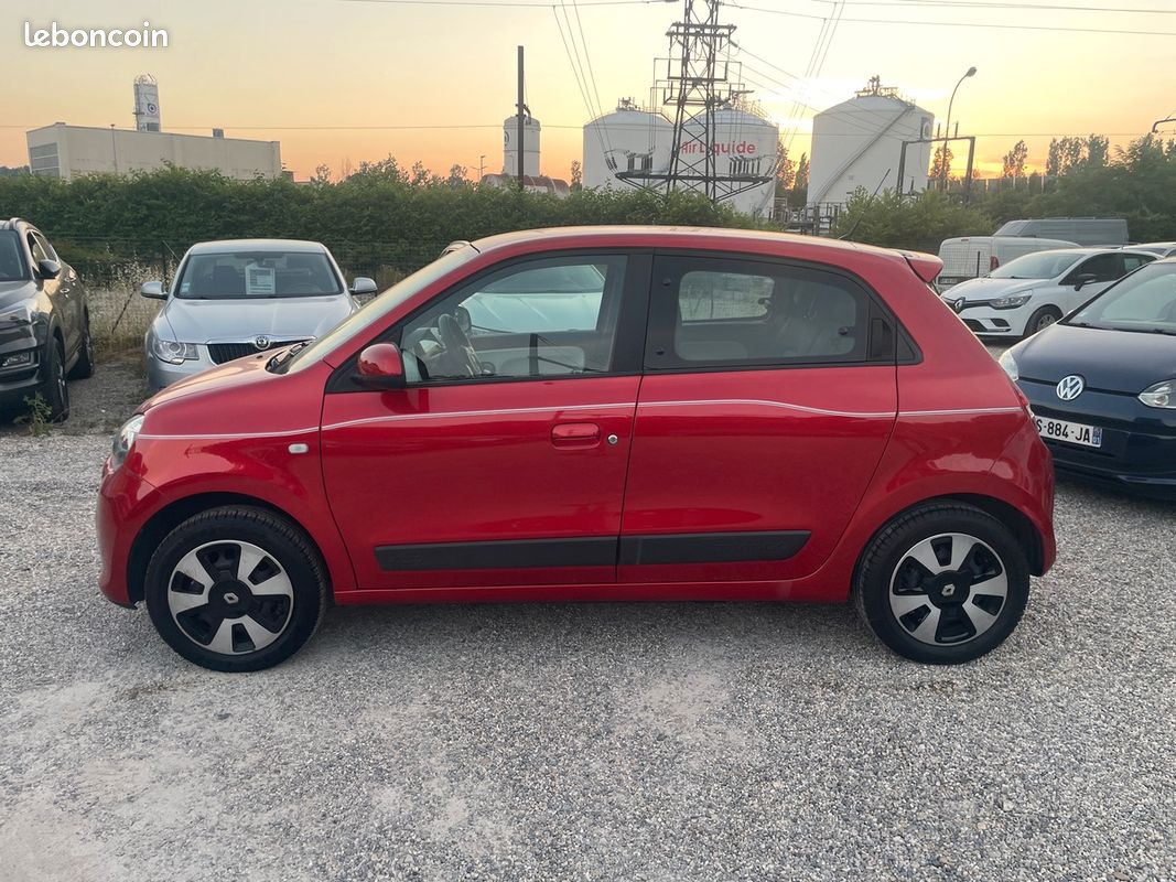 RENAULT Twingo Twingo III 1.0 SCe 70 E6 Zen Faible KM. Garantie 6 mois (image 7)
