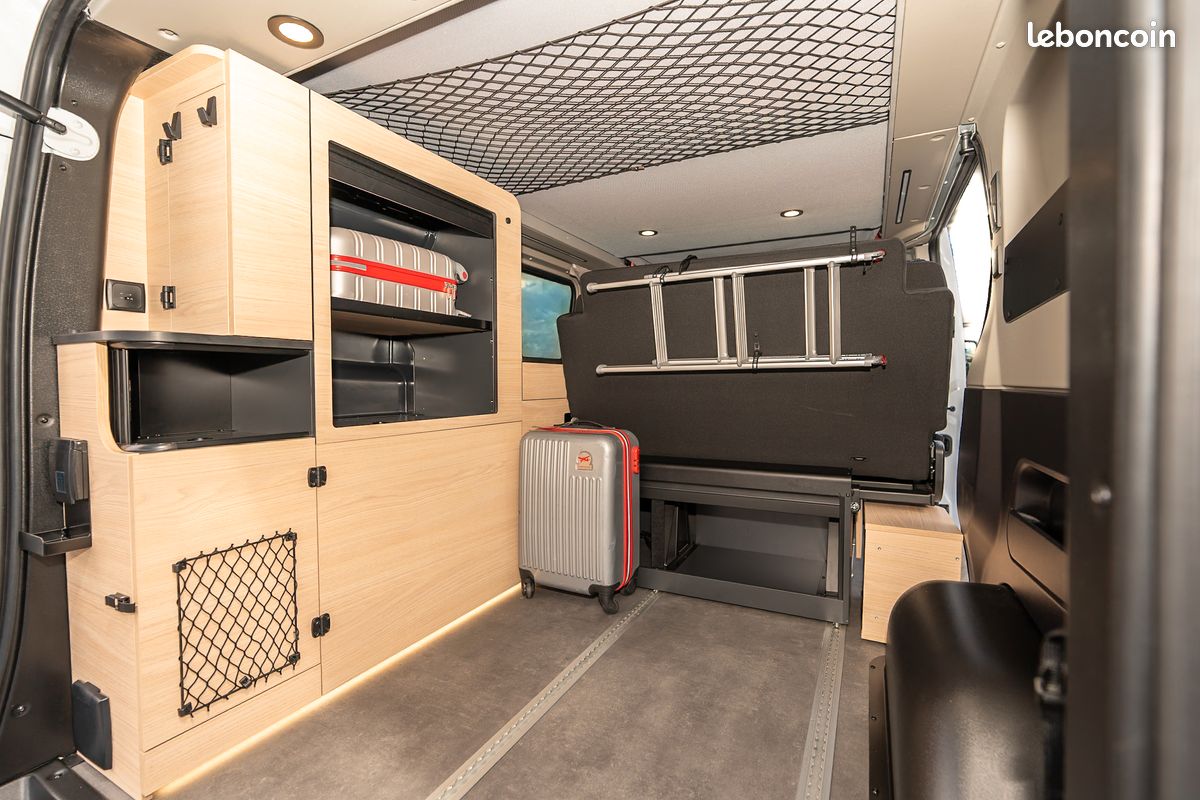 Flex 5 CONFORT – 100% équipé, NEUF, complet, 5 places / 4 couchages, le seul van du marché avec suspensions pneumatiques de série Visible sur notre agence de Nantes - St Herblain (image 10)