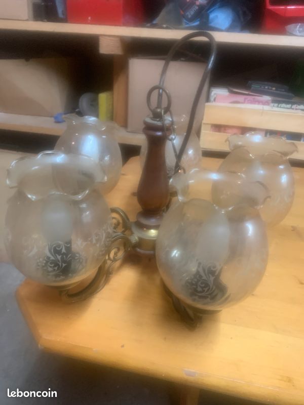 Lustre (image 1)