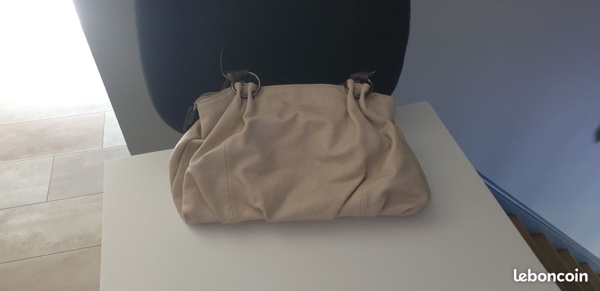 Sac à main beige avec bandoullière (image 2)