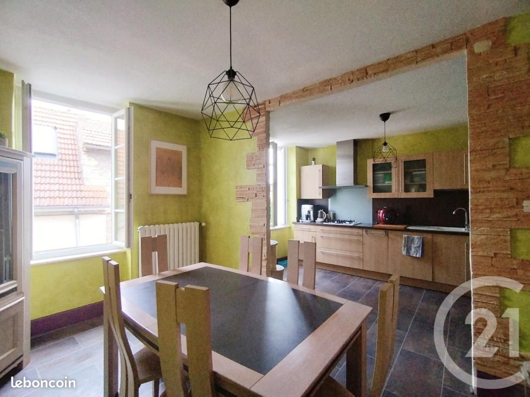 Maison 5 pièces 123 m² · à Gannat · 123 m² · 143 000 €