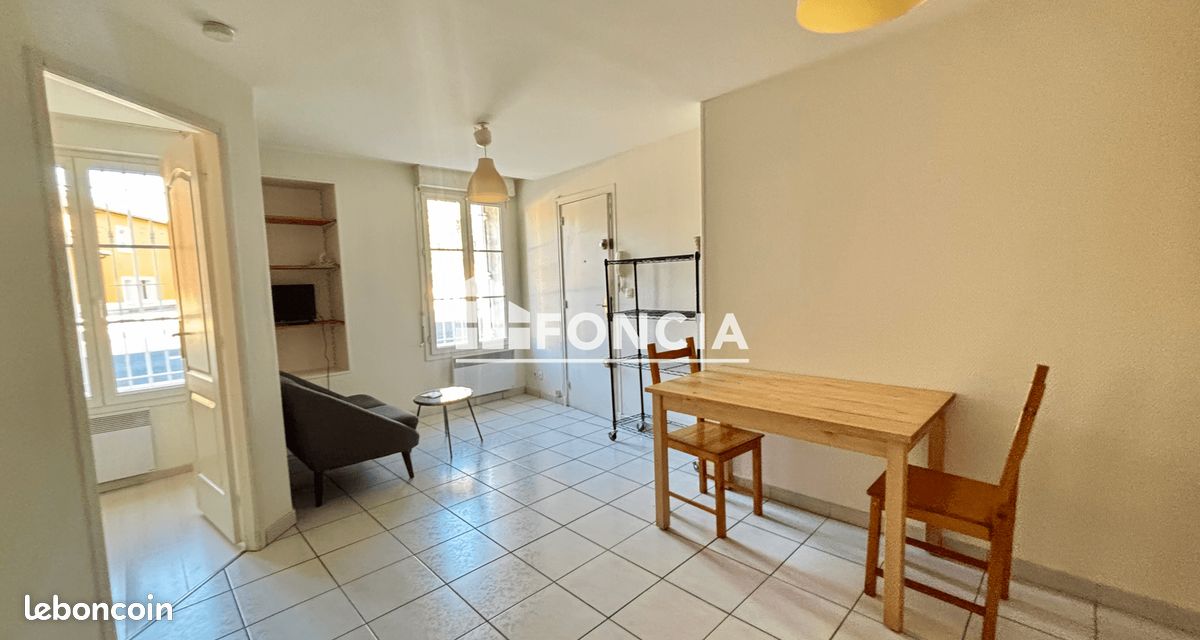 Appartement 2 pièces 29 m² · à Charbonnières-les-Bains · 29 m² · 615 €/mois