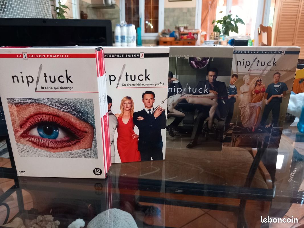 Saisons 1 à 4 Nip Tuck DVD (image 1)