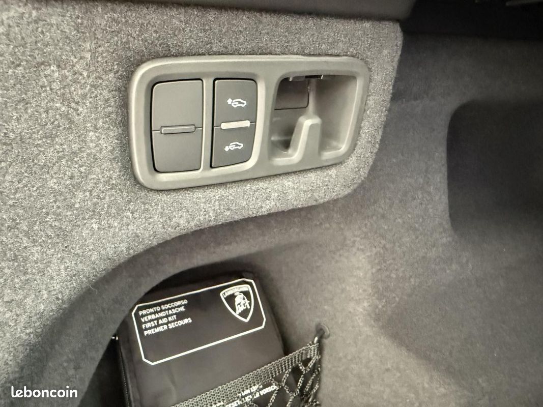LAMBORGHINI URUS S 4.0i V8 Biturbo - BVA . 666ch (image 18)
