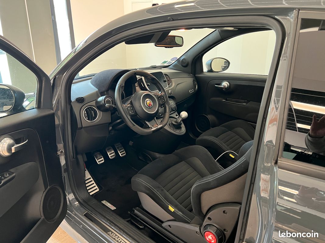 Abarth Fiat 595 Competizione 180cv BVM5 / Ligne Monza / Sièges Sabelt / En Stock / Suivi complet / Rien à prévoir / Pas de Malus / Immat France (image 7)