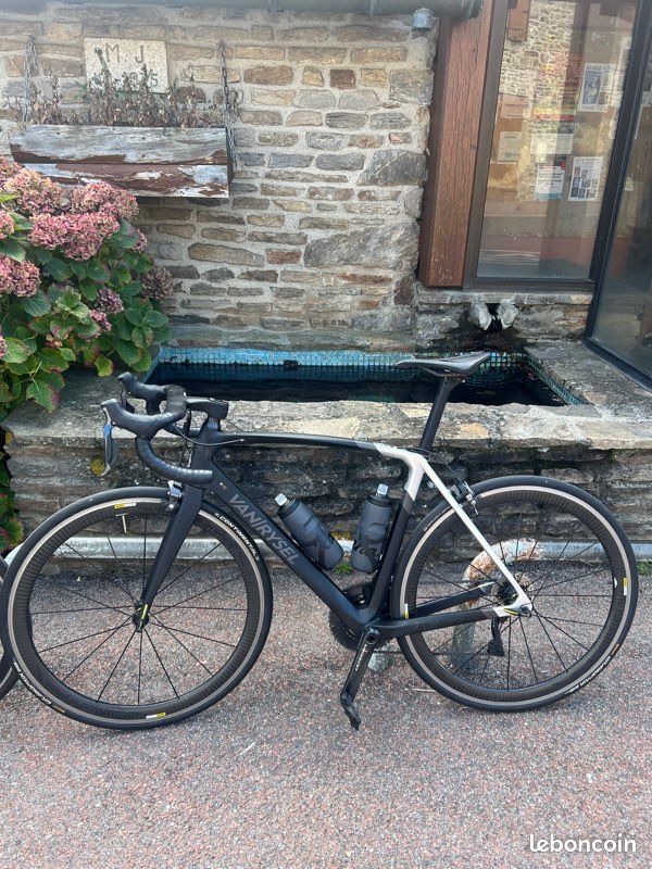 Van Rysel RCR CF Ultegra Di2 2019 Vélos