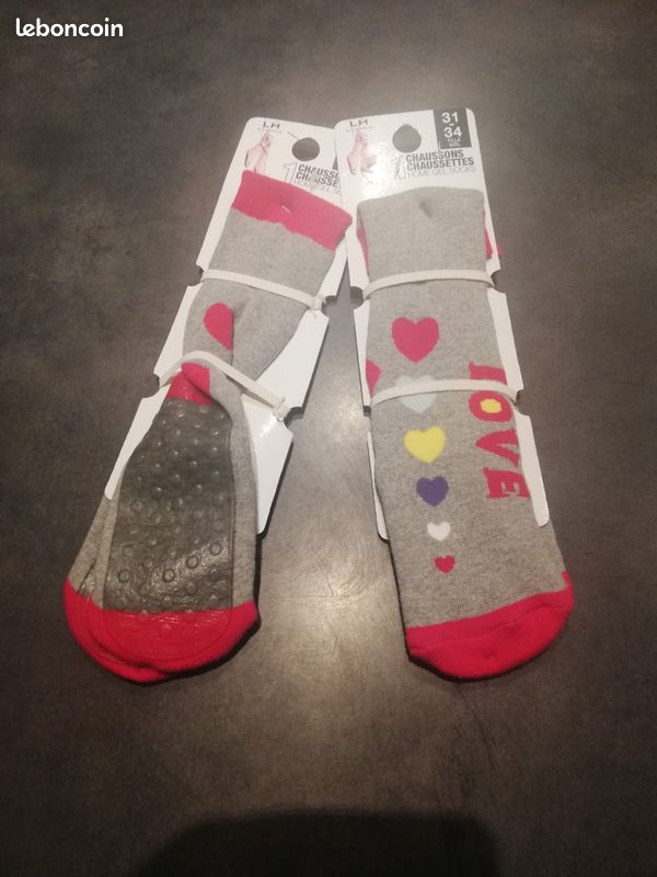 NEUF - Chaussons chaussettes P31/34 fille - Valeur magasin : 7 (nanoune) (image 1)