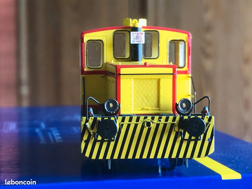 REE - Locotracteur Y 2113 2100 SNCF origine ép. III réf. MB