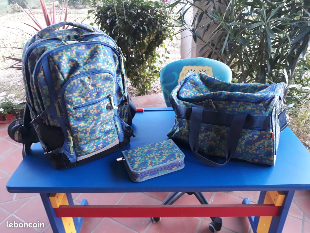 Cartable Scout 2025 avec trousse et sacoche de sport Motiv Pixel (image 1)