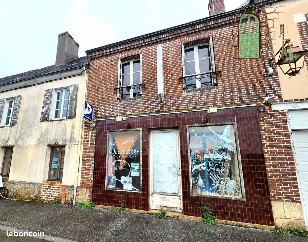 Immeuble 168 m² · à Droué · 168 m² · 32 500 €